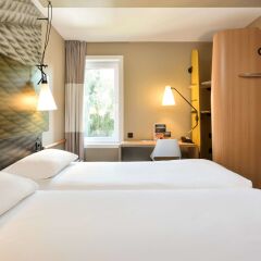 Отель ibis Brussels Erasmus Бельгия, Брюссель - отзывы, цены и фото номеров - забронировать отель ibis Brussels Erasmus онлайн сейф в номере