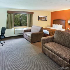 AmericInn by Wyndham Grand Forks in Grand Forks, United States of America from 107$, photos, reviews - zenhotels.com guestroom photo 3