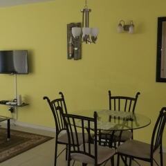 Отель Executive Suites - Palms of Ottawa питание