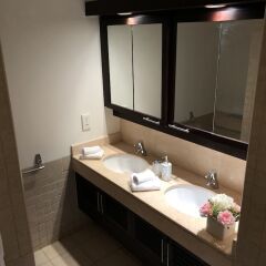 Отель Ultimate Stay 4BR Burj Khalifa view ванная фото 2