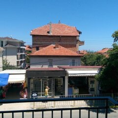 Отель Family House Manolov Аврен