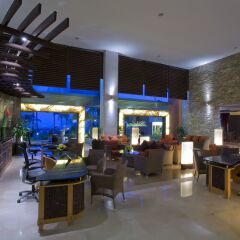 Отель Sunset Plaza Beach Resort & Spa интерьер отеля фото 2