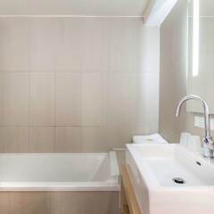 Отель Best Western Hôtel Littéraire Arthur Rimbaud ванная фото 4