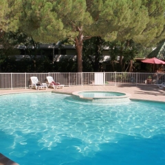 Отель Campanile Cannes Ouest - Mandelieu Канны бассейн фото 3