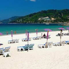 Отель The Nest Resort пляж