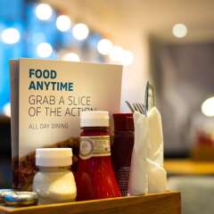 Отель Holiday Inn Express Bristol City Centre спа