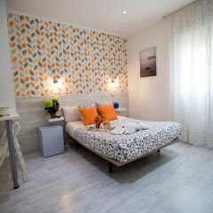 Отель Bloom Inn Madrid комната для гостей фото 5