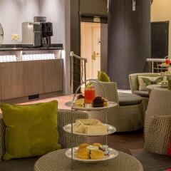 Отель Hilton London Kensington гостиничный бар