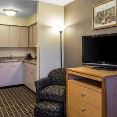 Отель Quality Inn and Suites Summit County в номере фото 2