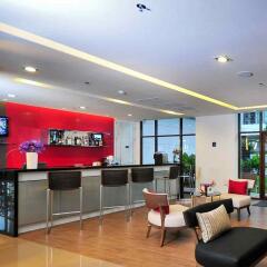 Отель Ibis Bangkok Riverside гостиничный бар