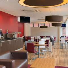 Travelodge Manchester Ancoats Hotel гостиничный бар