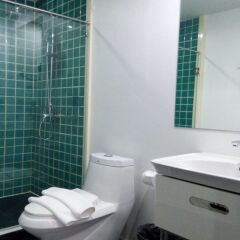 My Hotel Herrity Бангкок ванная фото 2
