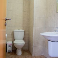 Отель Konnos Beach Villa No 5 ванная фото 2