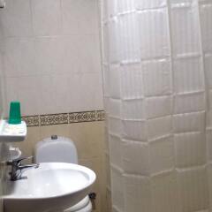 Отель Al Reem Hotel Apartments ОАЭ, Шарджа - отзывы, цены и фото номеров - забронировать отель Al Reem Hotel Apartments онлайн ванная