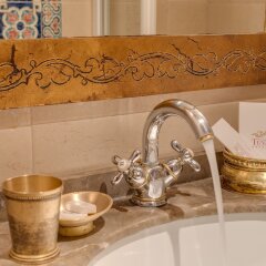 Tuvana Hotel - Special Class Турция, Анталья - 3 отзыва об отеле, цены и фото номеров - забронировать отель Tuvana Hotel - Special Class онлайн ванная
