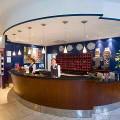 Отель Holiday Inn Düsseldorf - Hafen интерьер отеля