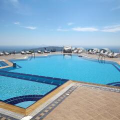 Orizontes Hotel & Villas бассейн