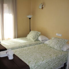 Отель Hostal Rofer комната для гостей фото 4