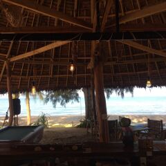 Отель Long Beach Chalet Таиланд, Ланта - отзывы, цены и фото номеров - забронировать отель Long Beach Chalet онлайн гостиничный бар
