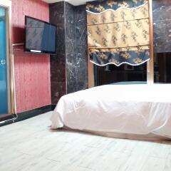 Отель Benhur Motel Jongno Сеул сейф в номере