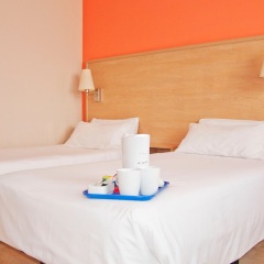 Отель Travelodge Torrelaguna Мадрид в номере фото 2
