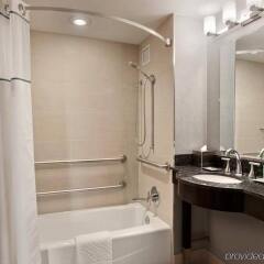 Отель Washington Hilton США, Вашингтон - отзывы, цены и фото номеров - забронировать отель Washington Hilton онлайн ванная фото 2
