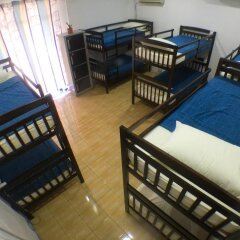 Alice Semporna Backpackers Hostel интерьер отеля