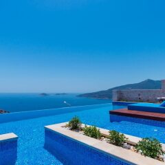 Villa Spectre by Akdenizvillam Турция, Калкан - отзывы, цены и фото номеров - забронировать отель Villa Spectre by Akdenizvillam онлайн бассейн фото 3