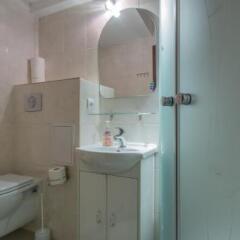 Отель Hostel Euro-Room Польша, Краков - отзывы, цены и фото номеров - забронировать отель Hostel Euro-Room онлайн ванная фото 2