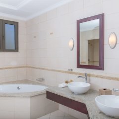 Bravoway Villa A29 in Palm Jumeirah in Dubai, United Arab Emirates from 1848$, photos, reviews - zenhotels.com bathroom
