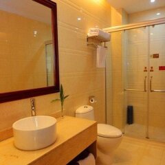 Отель Xiamen Venice Hotel Китай, Сямынь - отзывы, цены и фото номеров - забронировать отель Xiamen Venice Hotel онлайн ванная фото 2