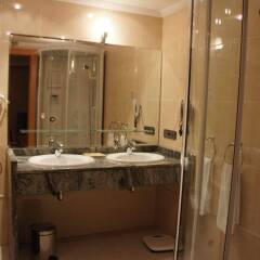 Hotel Ibb Recoletos Coco Salamanca ванная