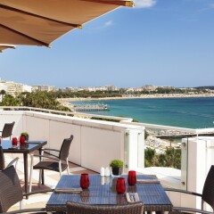 Отель JW Marriott Cannes балкон