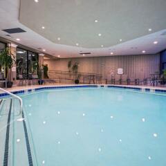 Отель Crowne Plaza Hotel-Newark Airport США, Элизабет - отзывы, цены и фото номеров - забронировать отель Crowne Plaza Hotel-Newark Airport онлайн бассейн