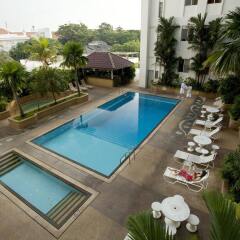 Отель Bayview Hotel Georgetown Penang Малайзия, Пенанг - отзывы, цены и фото номеров - забронировать отель Bayview Hotel Georgetown Penang онлайн бассейн