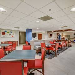Holiday Inn Express Hotel & Suites Greenville Airport детские мероприятия