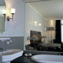 Отель Palace Lucerne Швейцария, Люцерн - 1 отзыв об отеле, цены и фото номеров - забронировать отель Palace Lucerne онлайн ванная