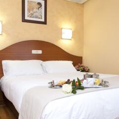 Hotel Sercotel Ciudad de Burgos в номере
