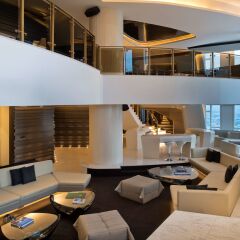 V Hotel Dubai, Curio Collection by Hilton интерьер отеля