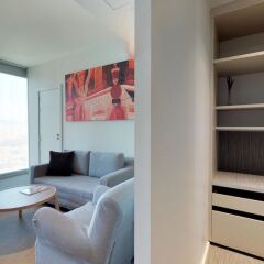 Отель Meliá Barcelona Sky сейф в номере