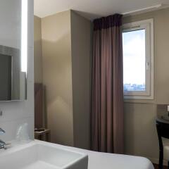 Отель Timhotel Place dItalie-Butte aux Cailles Франция, Париж - 3 отзыва об отеле, цены и фото номеров - забронировать отель Timhotel Place dItalie-Butte aux Cailles онлайн ванная