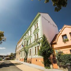 Отель Irida Plzen Пльзень вид на фасад