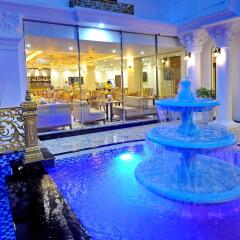 Отель Crown Nguyen Hoang Hotel Вьетнам, Нячанг - отзывы, цены и фото номеров - забронировать отель Crown Nguyen Hoang Hotel онлайн бассейн фото 2