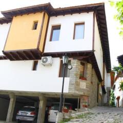 Family hotel Slavianska dusha Велико Тырново парковка