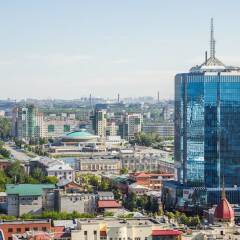 Апартаменты InnHome Apartments - Revolution Square городской автобус
