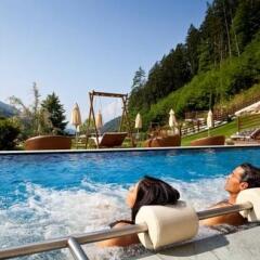 Отель Quellenhof Luxury Resort Passeier Сан-Мартино-ин-Пассирия бассейн