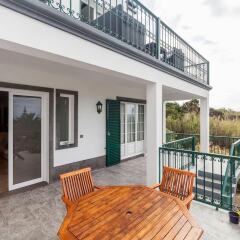 Отель With 3 Bedrooms in Caloura, With Furnished Terrace and Wifi Португалия, Агуа-де-Пау - отзывы, цены и фото номеров - забронировать отель With 3 Bedrooms in Caloura, With Furnished Terrace and Wifi онлайн фото 8