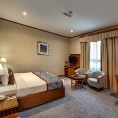 Отель Golden Tulip Al Barsha комната для гостей фото 3
