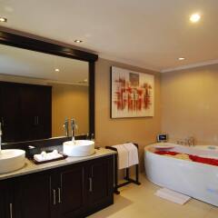 Отель Bali Rich Seminyak Villas спа