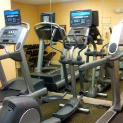 Отель Residence Inn Columbus Worthington фитнесс-зал